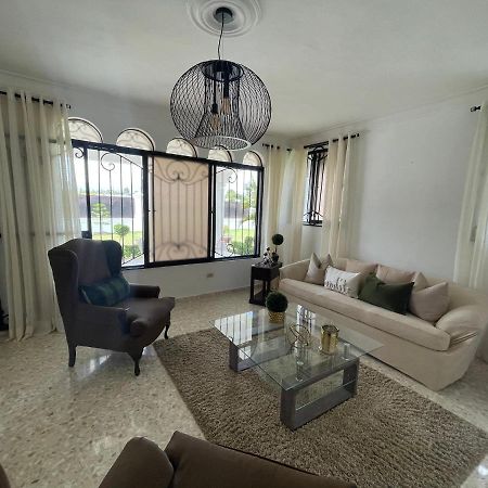 The Gil Place Santiago De Los Caballeros Exterior photo
