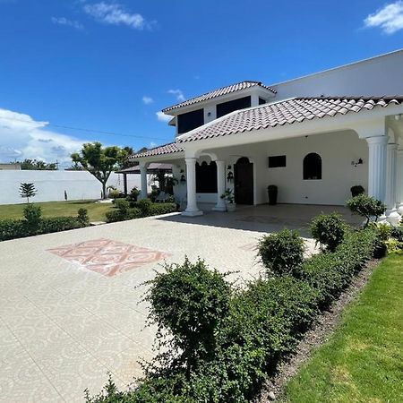 The Gil Place Santiago De Los Caballeros Exterior photo
